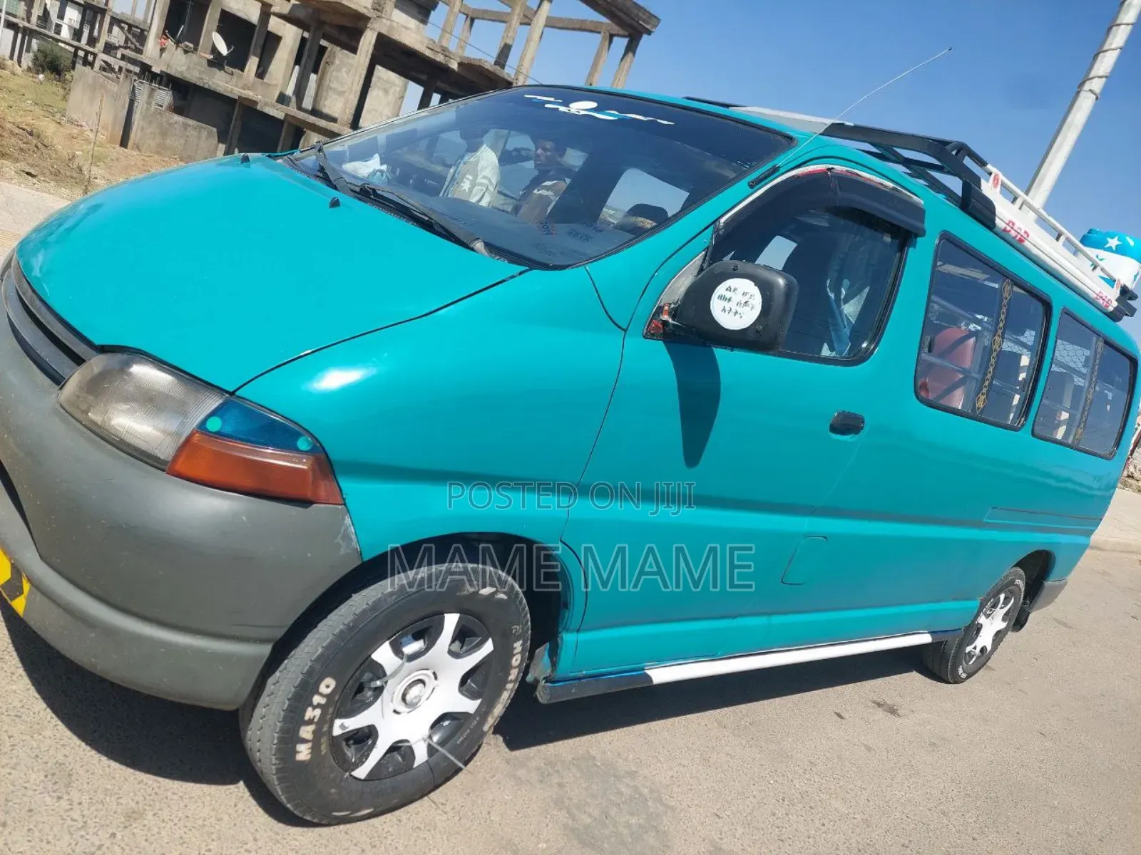 Toyota HiAce 2000 Green