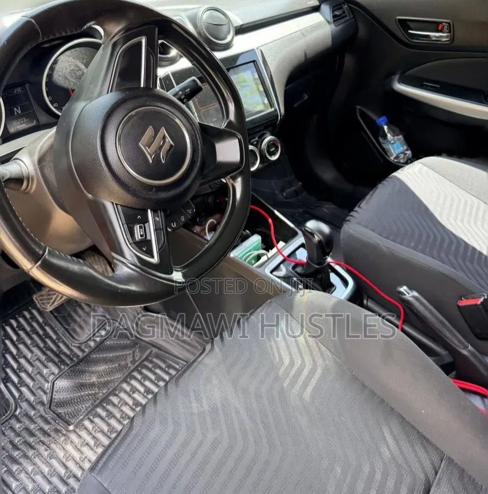 Suzuki Swift 2020 Orange