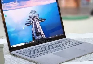 New Laptop Microsoft Surface 8GB Intel Core i5 SSD 512GB