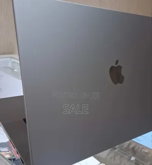 New Laptop Apple MacBook Pro M1 16GB Apple M1 Pro SSD 512GB
