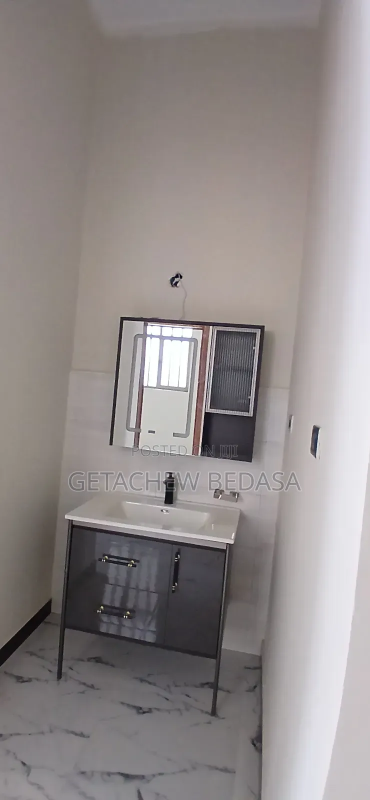 Furnished 6bdrm House in Oromia-Finfinne for sale