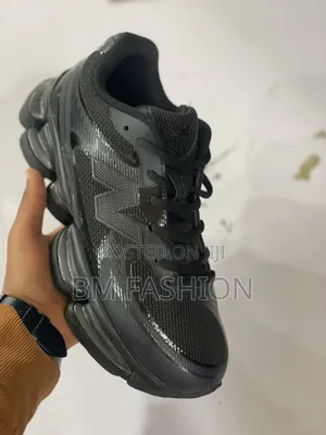 New Balance 9060 Triple Black (The Ultimate Y2k Inspired Sneakers)