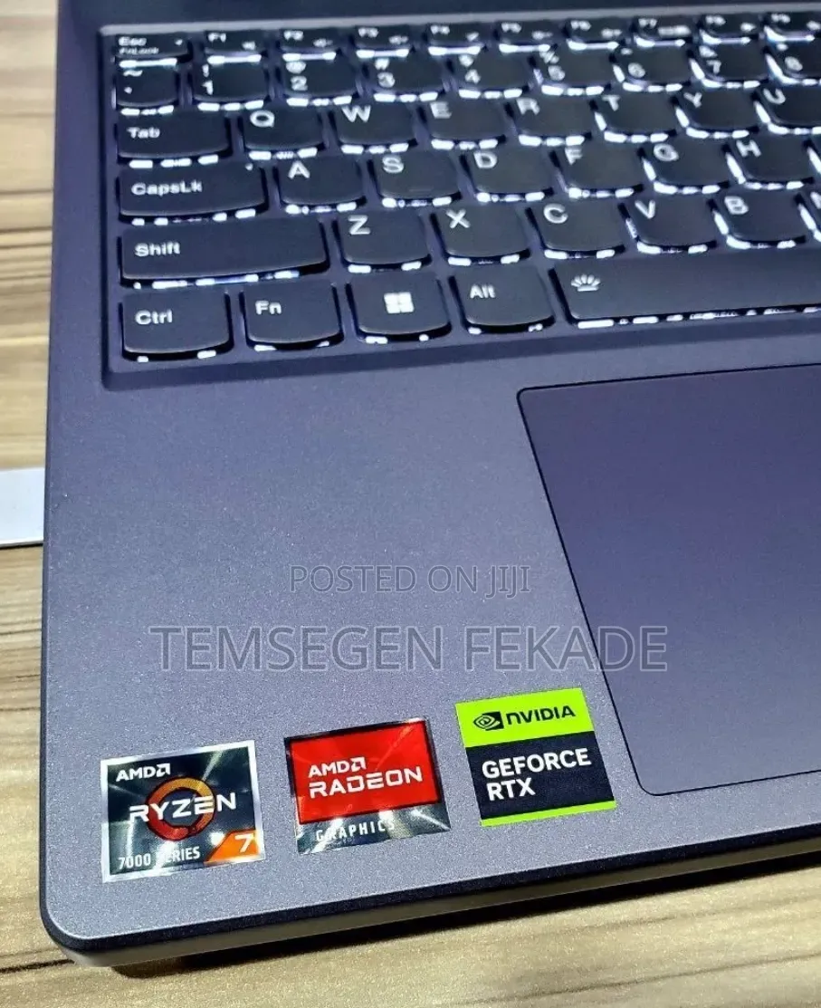New Laptop Lenovo Legion Slim 5 16GB AMD Ryzen 7 SSD 512GB