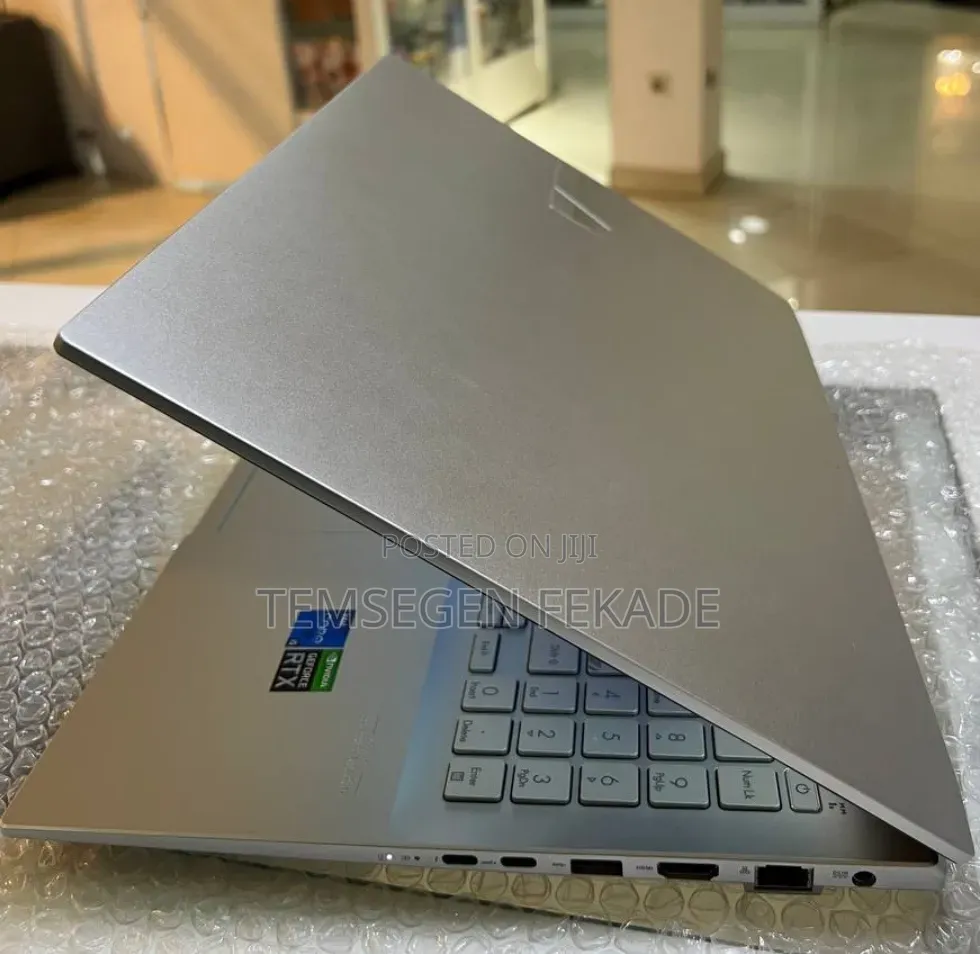 New Laptop Asus 16GB Intel Core i5 SSD 512GB