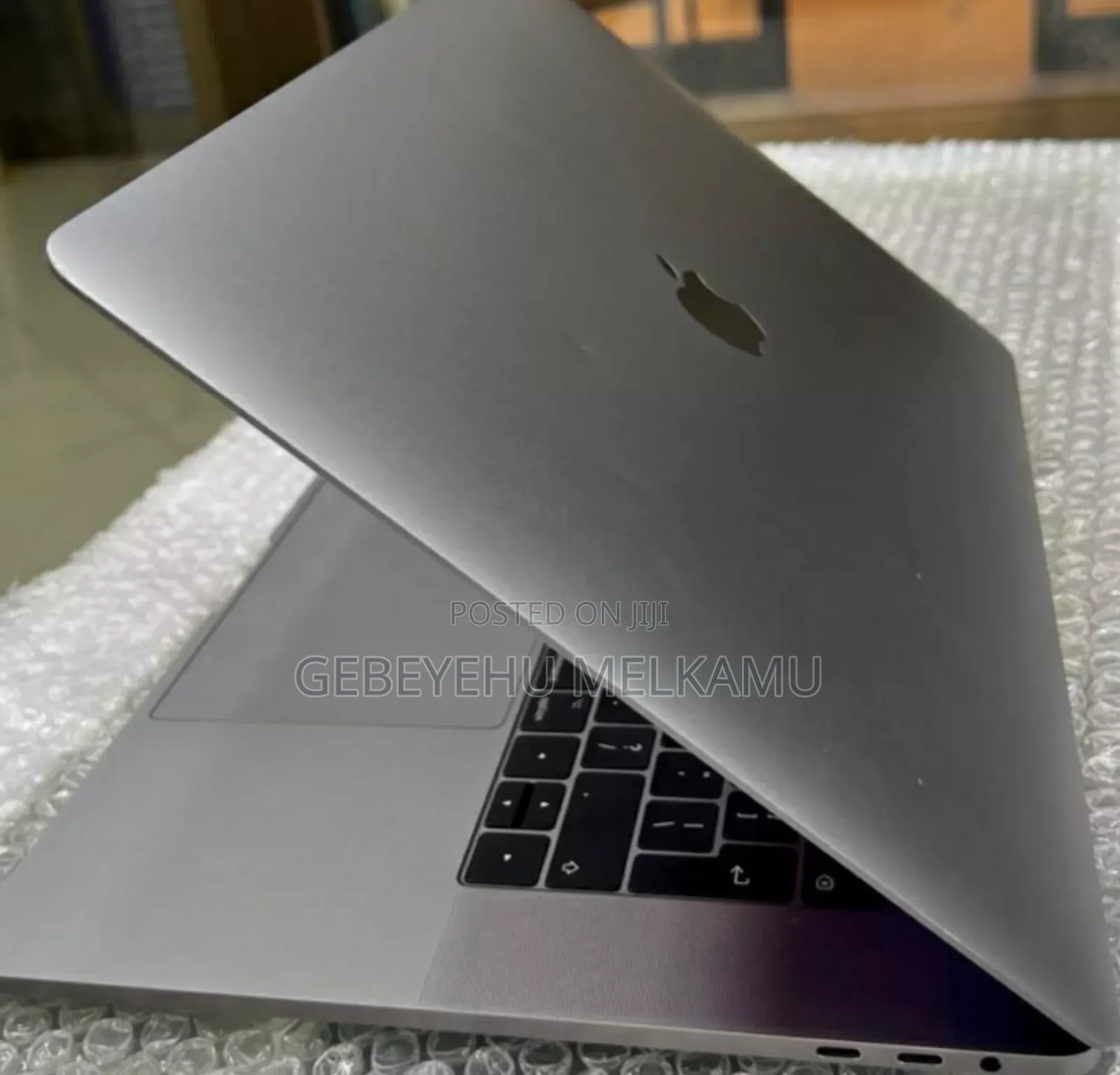 New Laptop Apple MacBook Pro 2017 16GB Intel Core i7 SSD 512GB