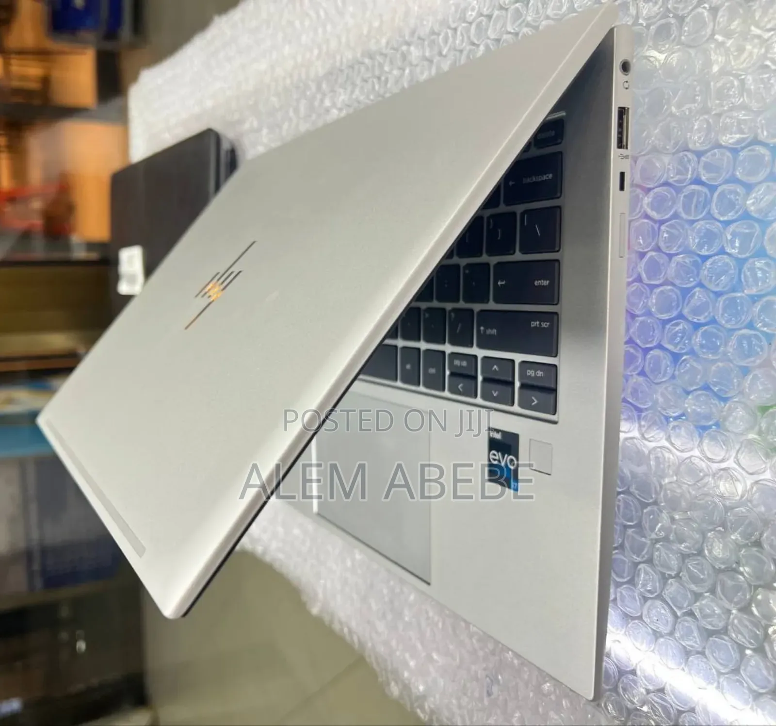 New Laptop HP EliteBook 840 G9 16GB Intel Core i7 SSD 512GB