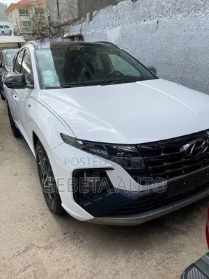Hyundai Tucson 2022 White