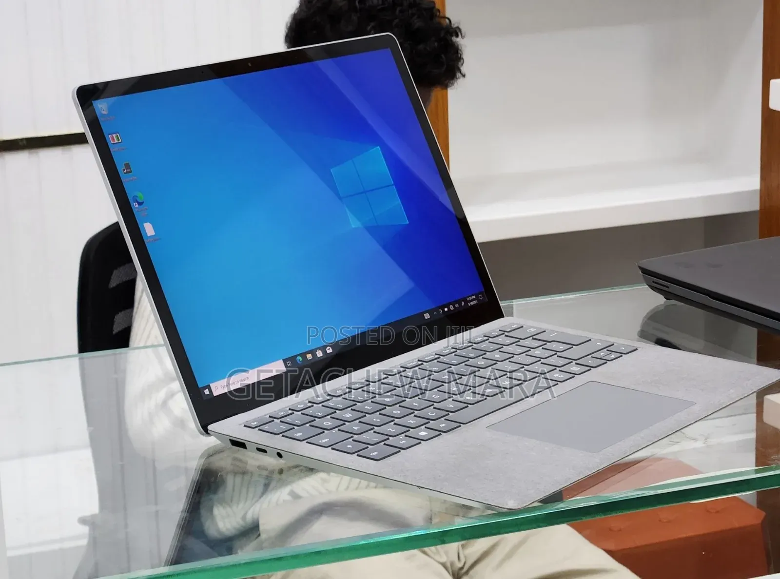 New Laptop Microsoft Surface 16GB Intel Core i7 SSD 256GB