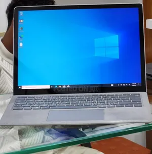 New Laptop Microsoft Surface 16GB Intel Core i7 SSD 256GB