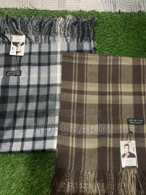 Luxurious 100% Cashmere Plaid Scarf