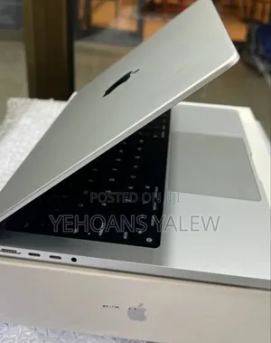 New Laptop Apple MacBook Pro M1 16GB Apple M1 Pro SSD 512GB