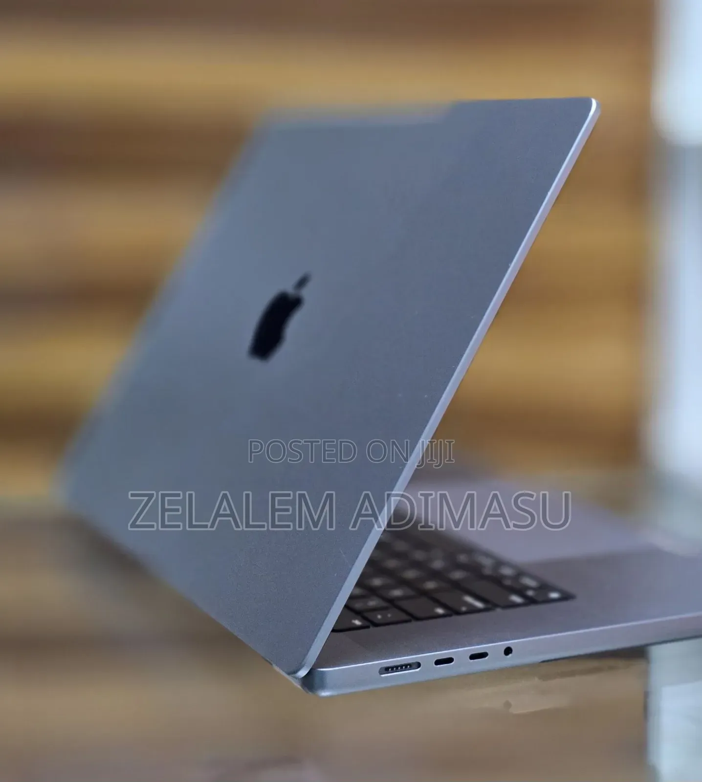 New Laptop Apple MacBook Pro M1 32GB Apple M1 Pro SSD 512GB
