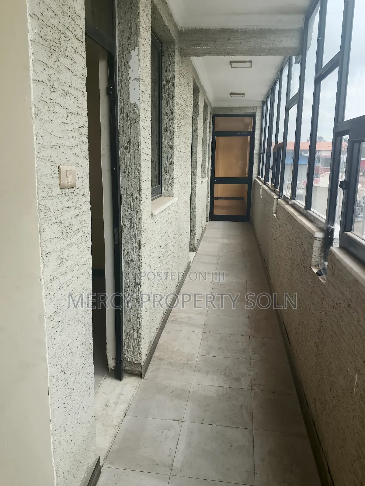 የሚሸጥ መጋዘን ቃሊቲ አዲስ አበበ Warehouse for Sale With G+5 Office in Kality A.A