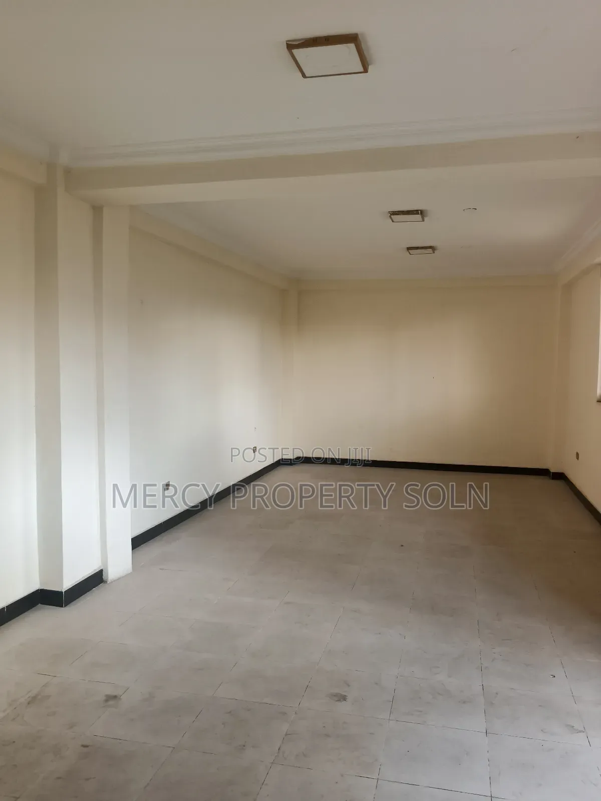 የሚሸጥ መጋዘን ቃሊቲ አዲስ አበበ Warehouse for Sale With G+5 Office in Kality A.A