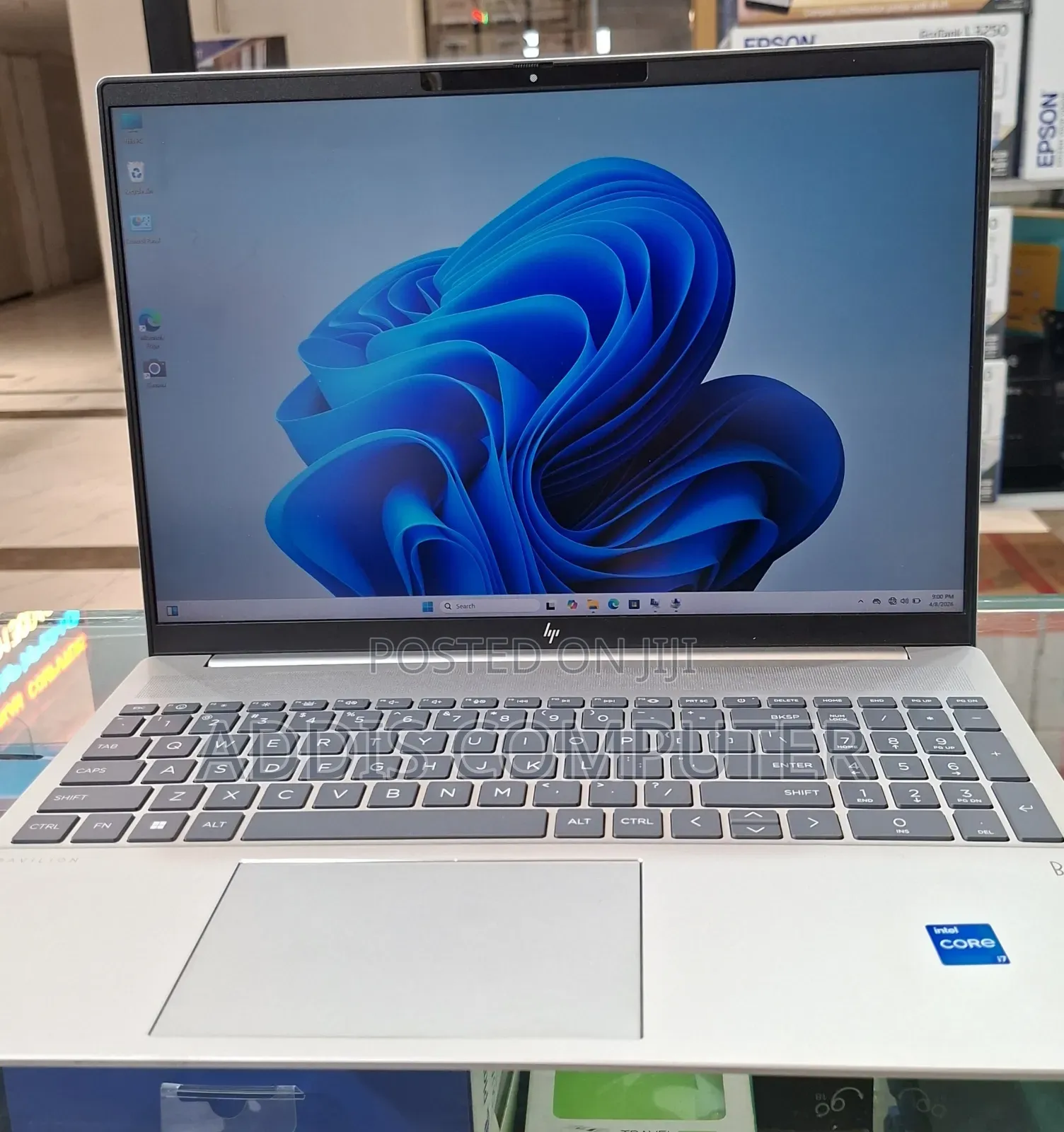 New Laptop HP Pavilion 15-cs3063cl 16GB Intel Core i7 SSD 1T