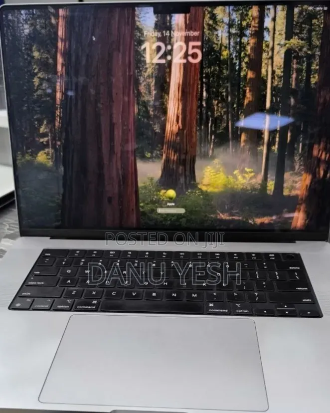 New Laptop Apple MacBook Pro 32GB Apple M1 Max SSD 1T