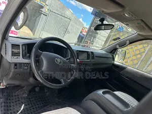 Toyota HiAce 2007 Silver