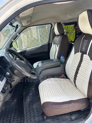 Toyota HiAce 2007 Silver