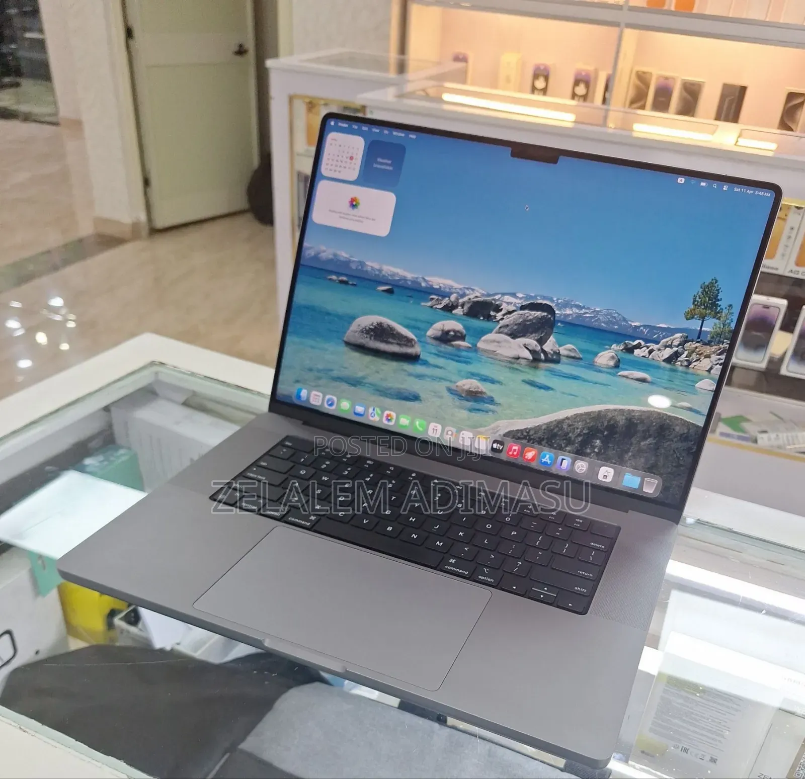 New Laptop Apple MacBook Pro M1 32GB Apple M1 Max SSD 1T