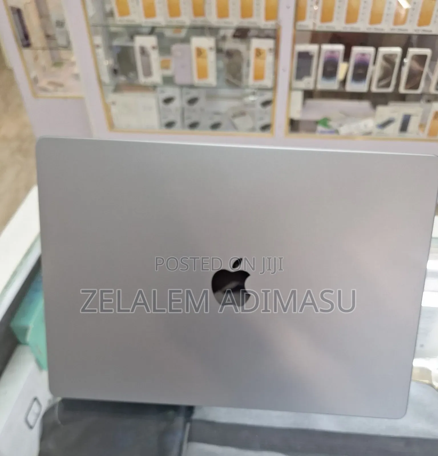 New Laptop Apple MacBook Pro M1 32GB Apple M1 Max SSD 1T