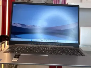 New Laptop Lenovo Ideapad 3 4GB Intel Core i5 SSD 256GB