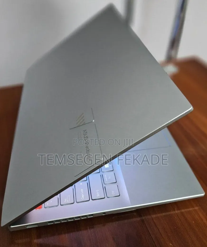 New Laptop Asus VivoBook 15 X505BA 16GB Intel Core i5 SSD 512GB