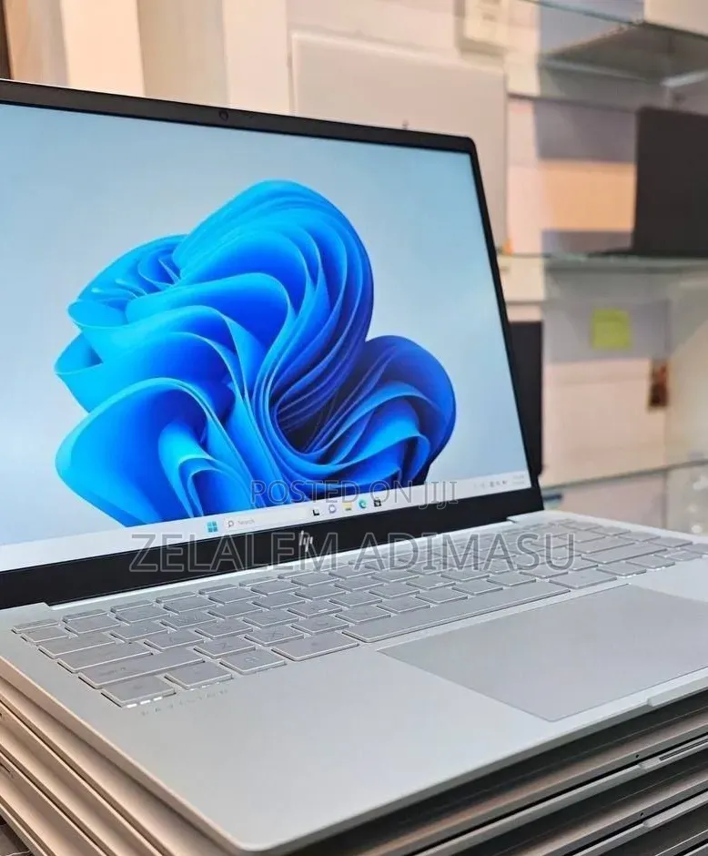 New Laptop HP Pavilion 14 16GB Intel Core i7 SSD 1T