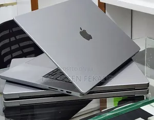 New Laptop Apple MacBook Pro 2021 M1 32GB Apple M1 Pro SSD 512GB
