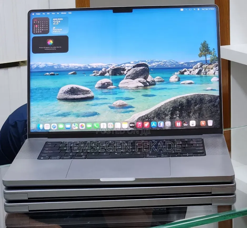 New Laptop Apple MacBook Pro 2021 M1 32GB Apple M1 Pro SSD 512GB
