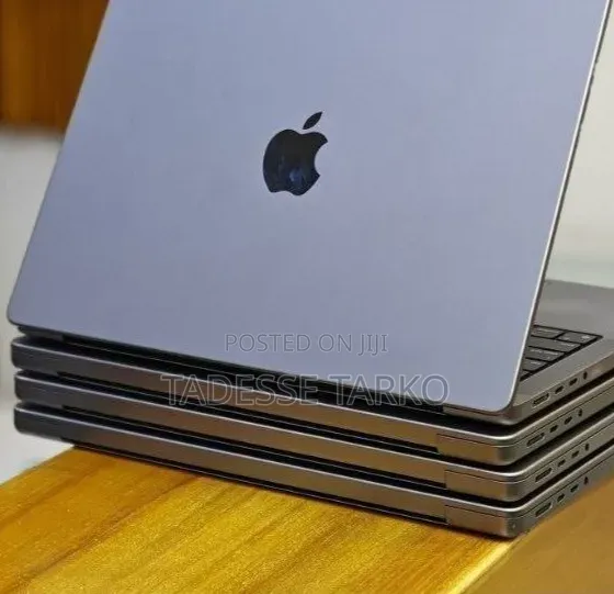 New Laptop Apple MacBook Pro M1 32GB Apple M1 Pro SSD 512GB