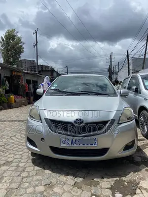 Toyota Yaris 1.0 Eco 2007 Gray