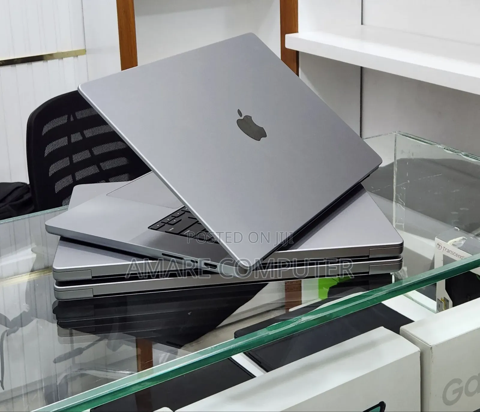 New Laptop Apple MacBook Pro M1 32GB Apple M1 Pro SSD 512GB