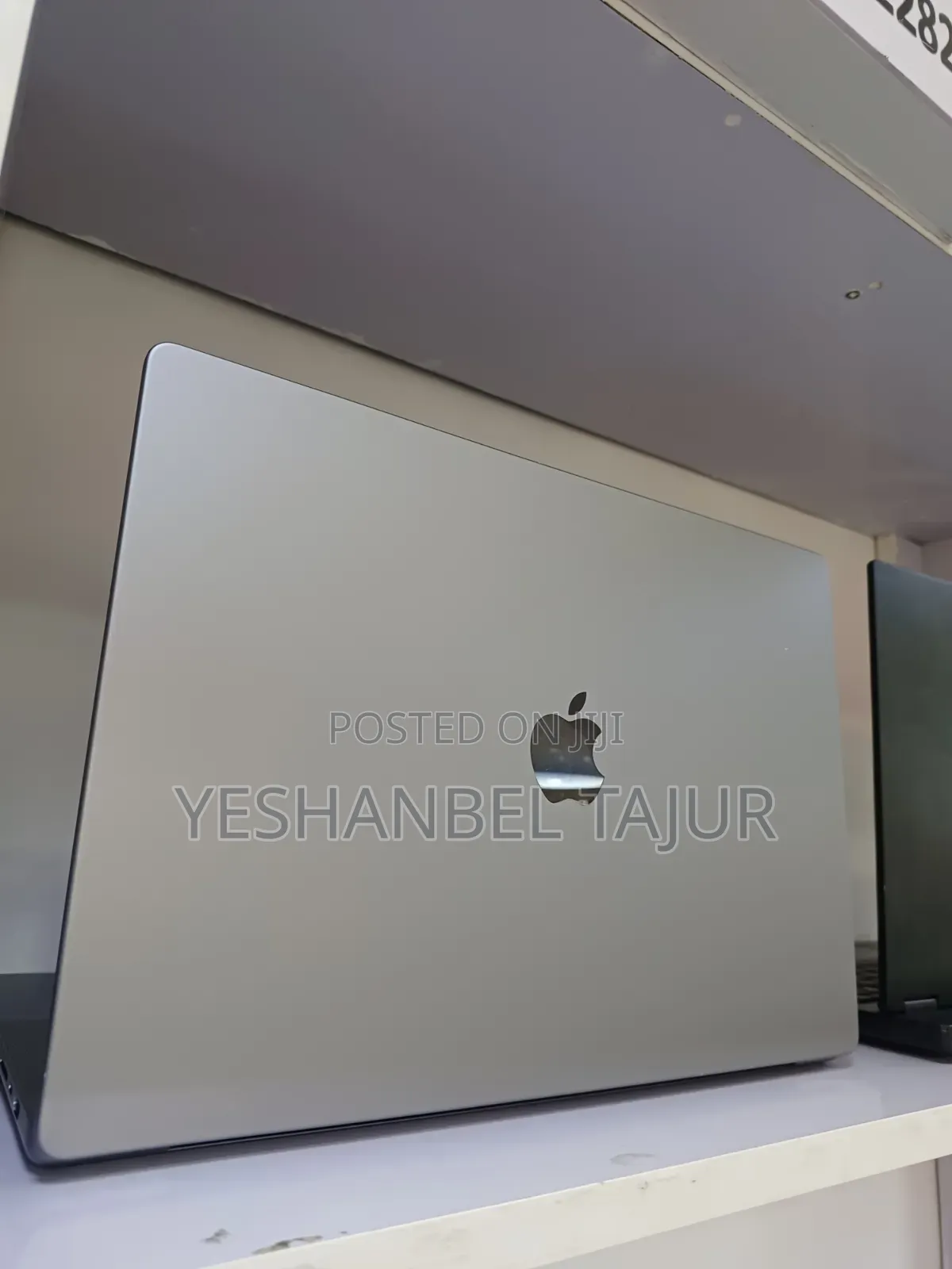New Laptop Apple MacBook Pro M1 16GB Apple M1 Pro SSD 512GB