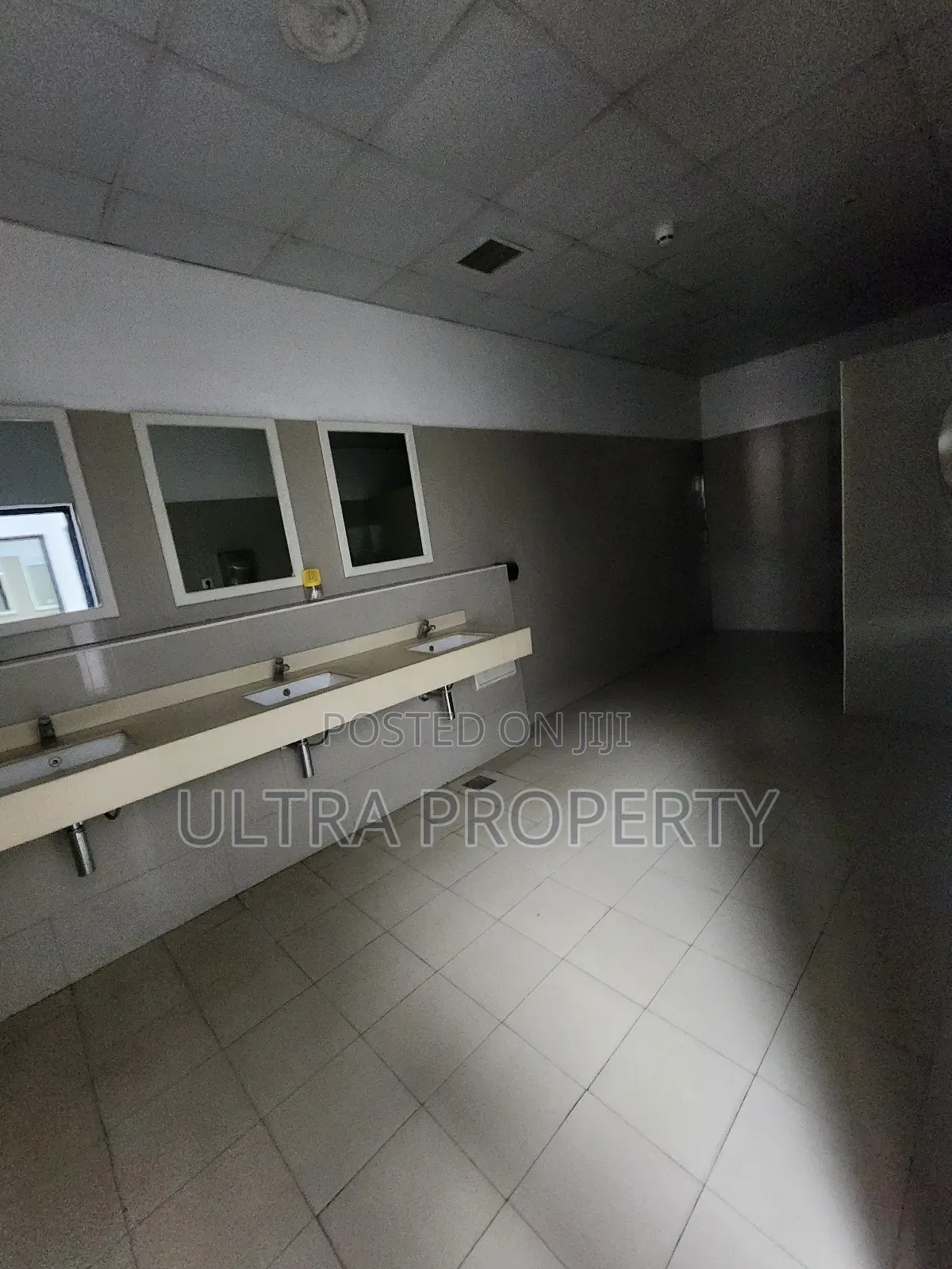 700 SQM Office Bole
