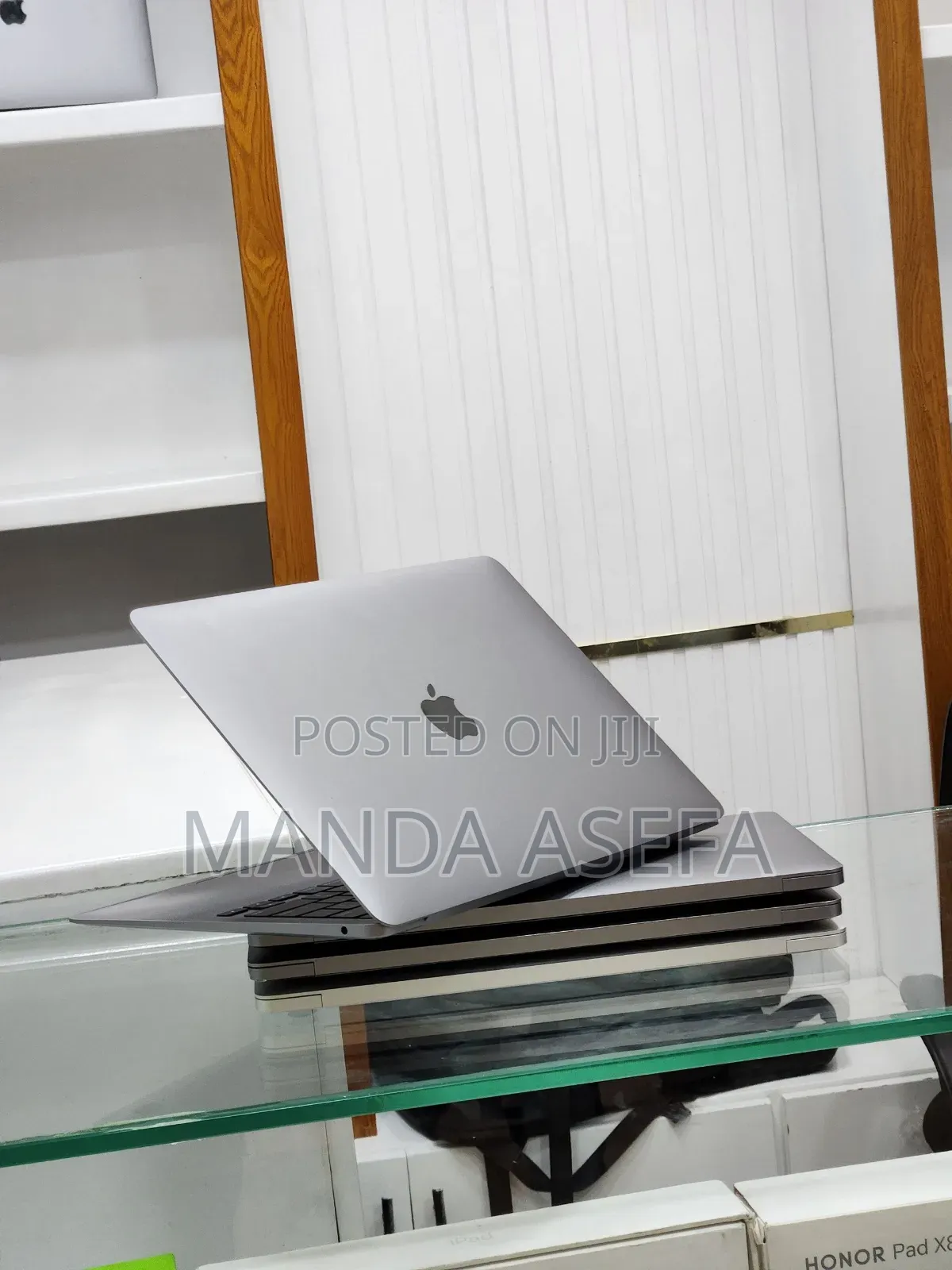 New Laptop Apple MacBook Air 2020 M1 8GB Apple M1 SSD 256GB