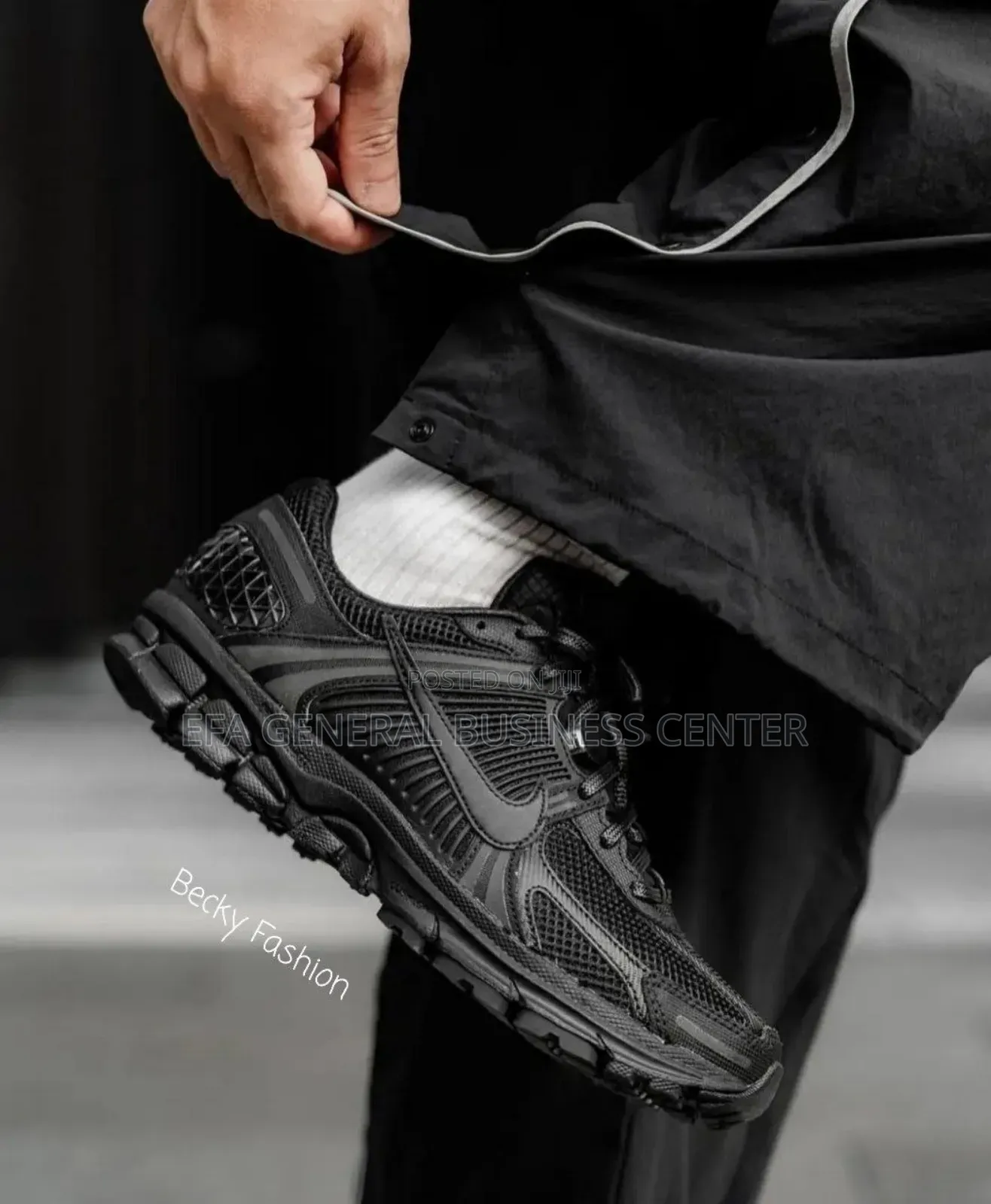 Nike Zoom Vomero 5 Sneaker Shoes
