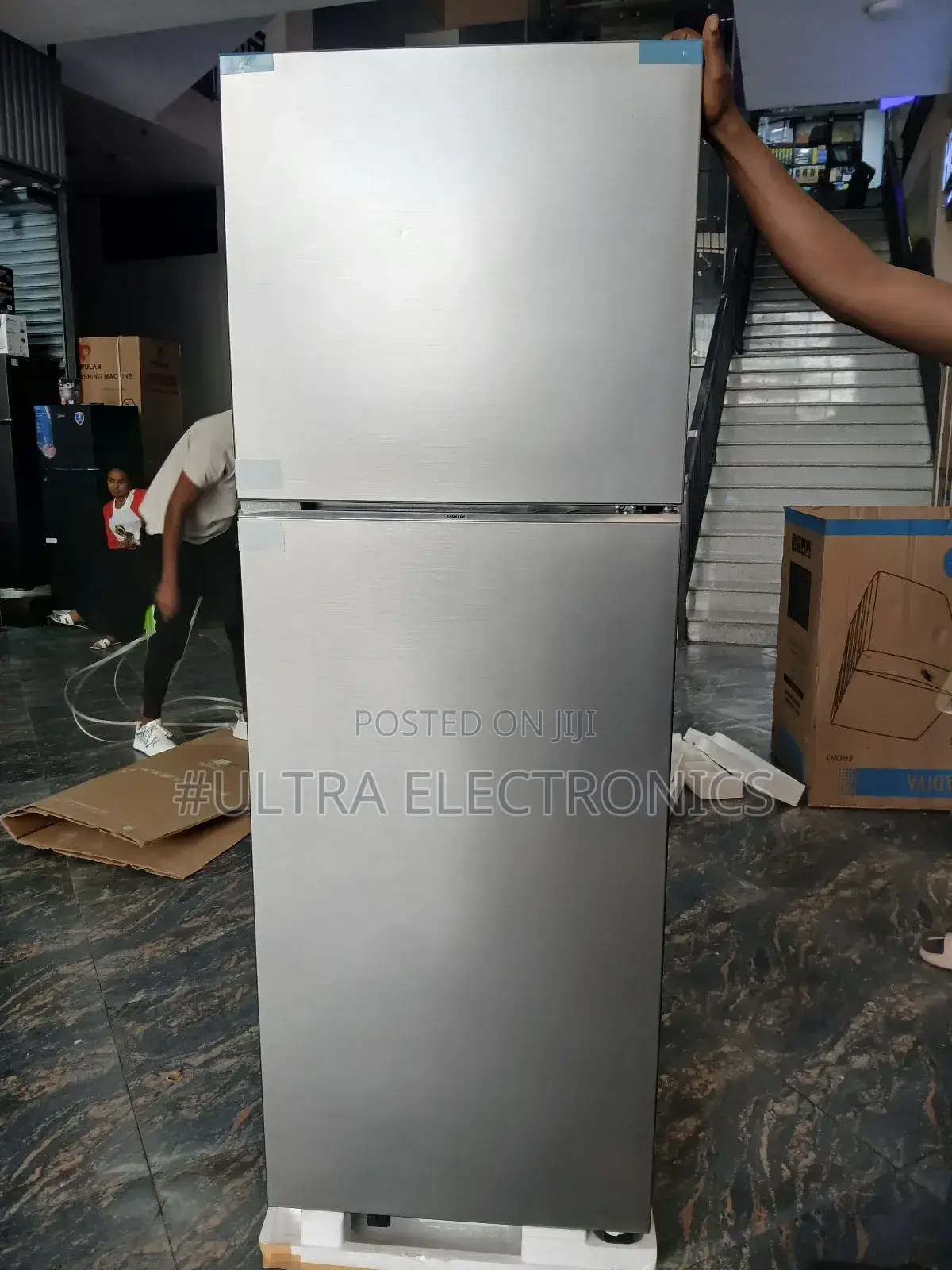 Samsung Refrigerator Silver-Finished 310-Liter