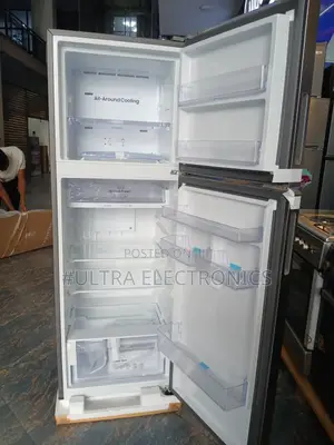 Samsung Refrigerator Silver-Finished 310-Liter