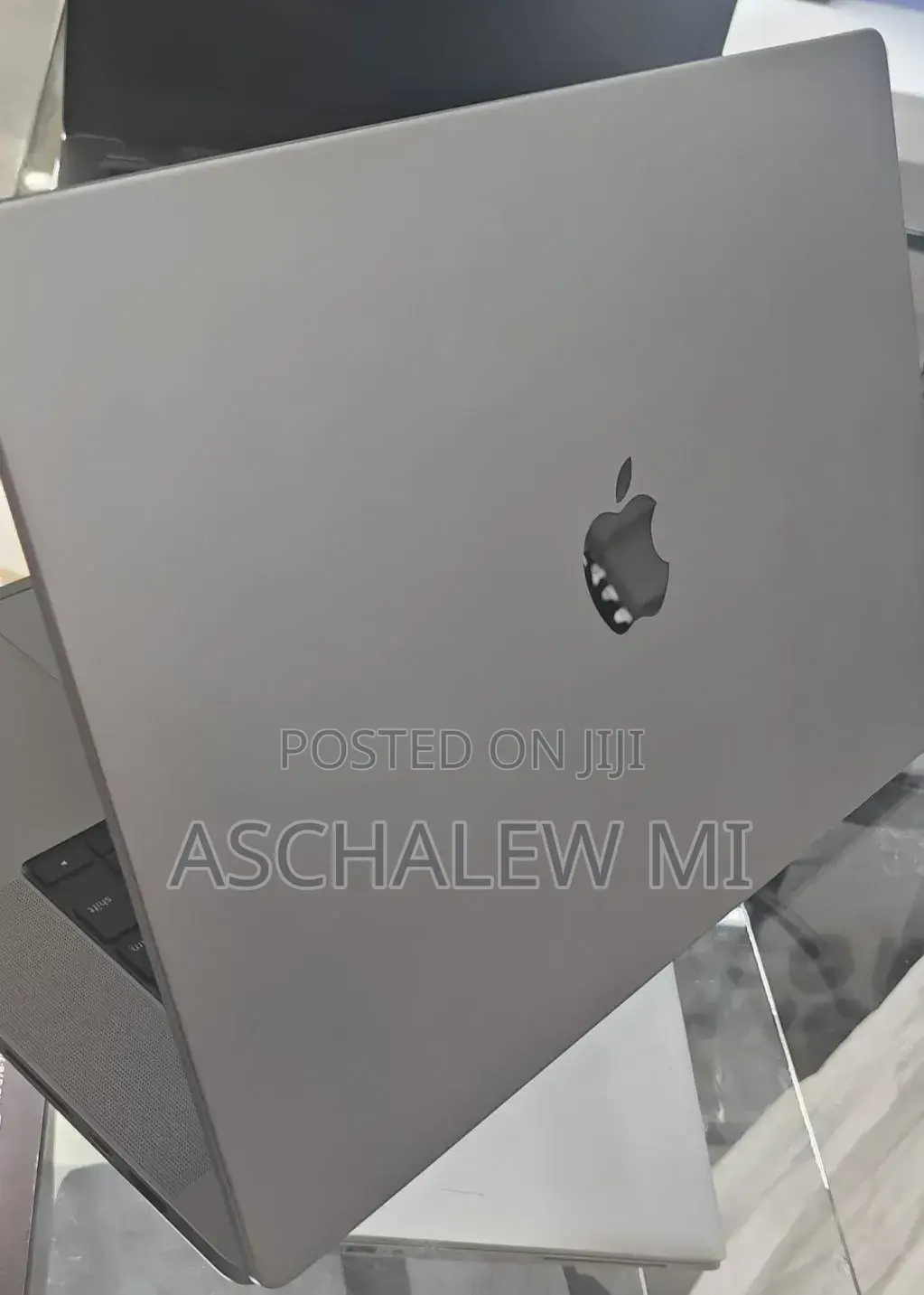 New Laptop Apple MacBook Pro 2021 M1 32GB Apple M1 Max SSD 1T