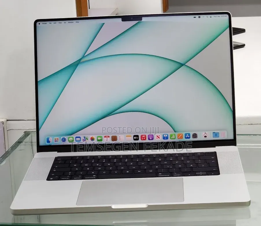 New Laptop Apple MacBook Pro M1 16GB Apple M1 Pro SSD 512GB
