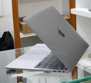 New Laptop Apple MacBook Pro 2019 16GB Intel Core i7 SSD 1T