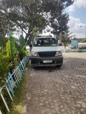 Toyota HiAce 2008 White