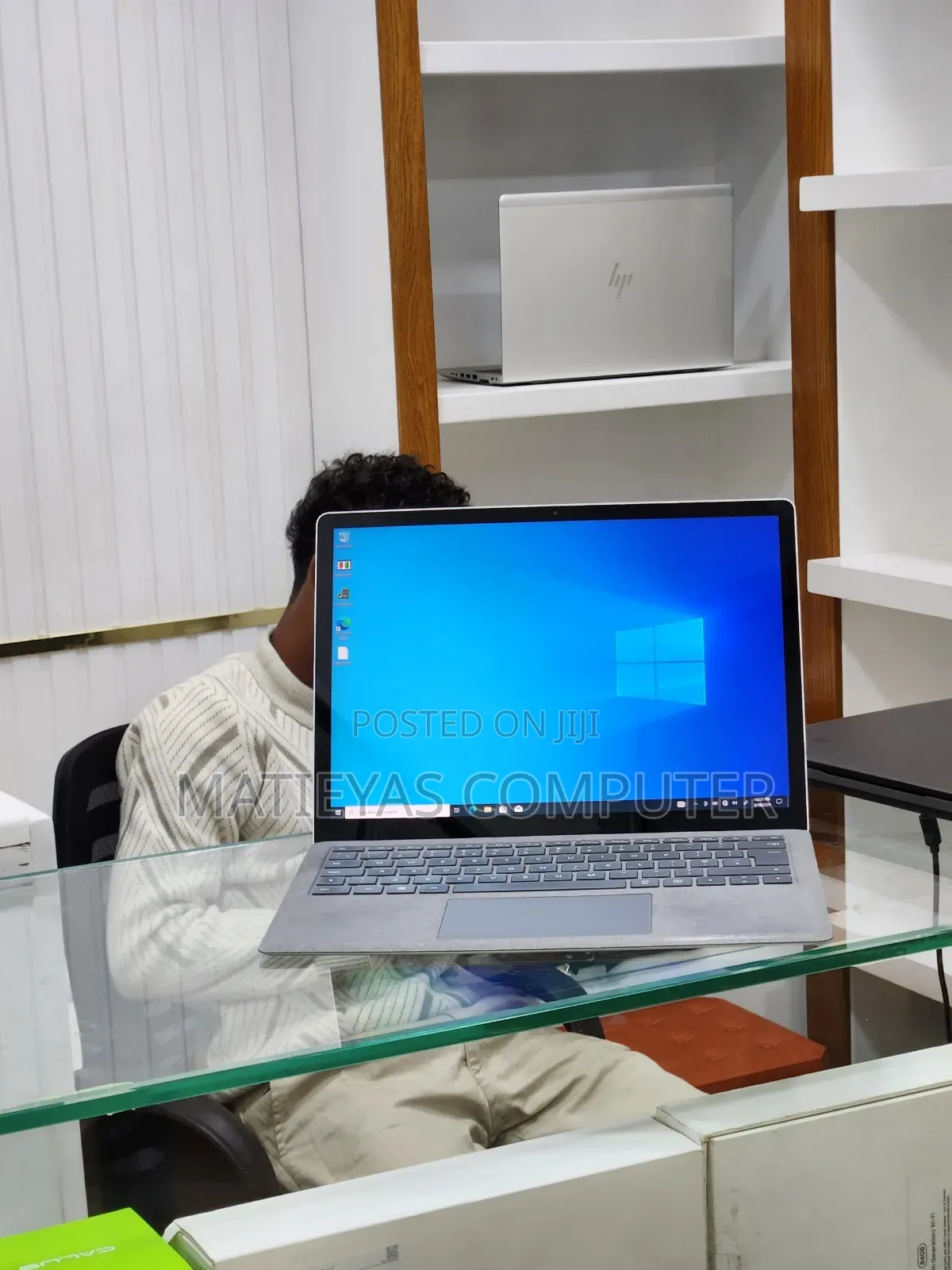 New Laptop Microsoft Surface 16GB Intel Core i7 SSD 256GB