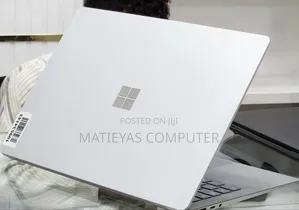 New Laptop Microsoft Surface 16GB Intel Core i7 SSD 256GB