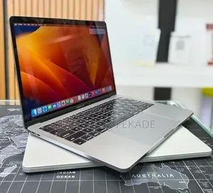 New Laptop Apple MacBook Pro 2017 8GB Intel Core i5 SSD 128GB