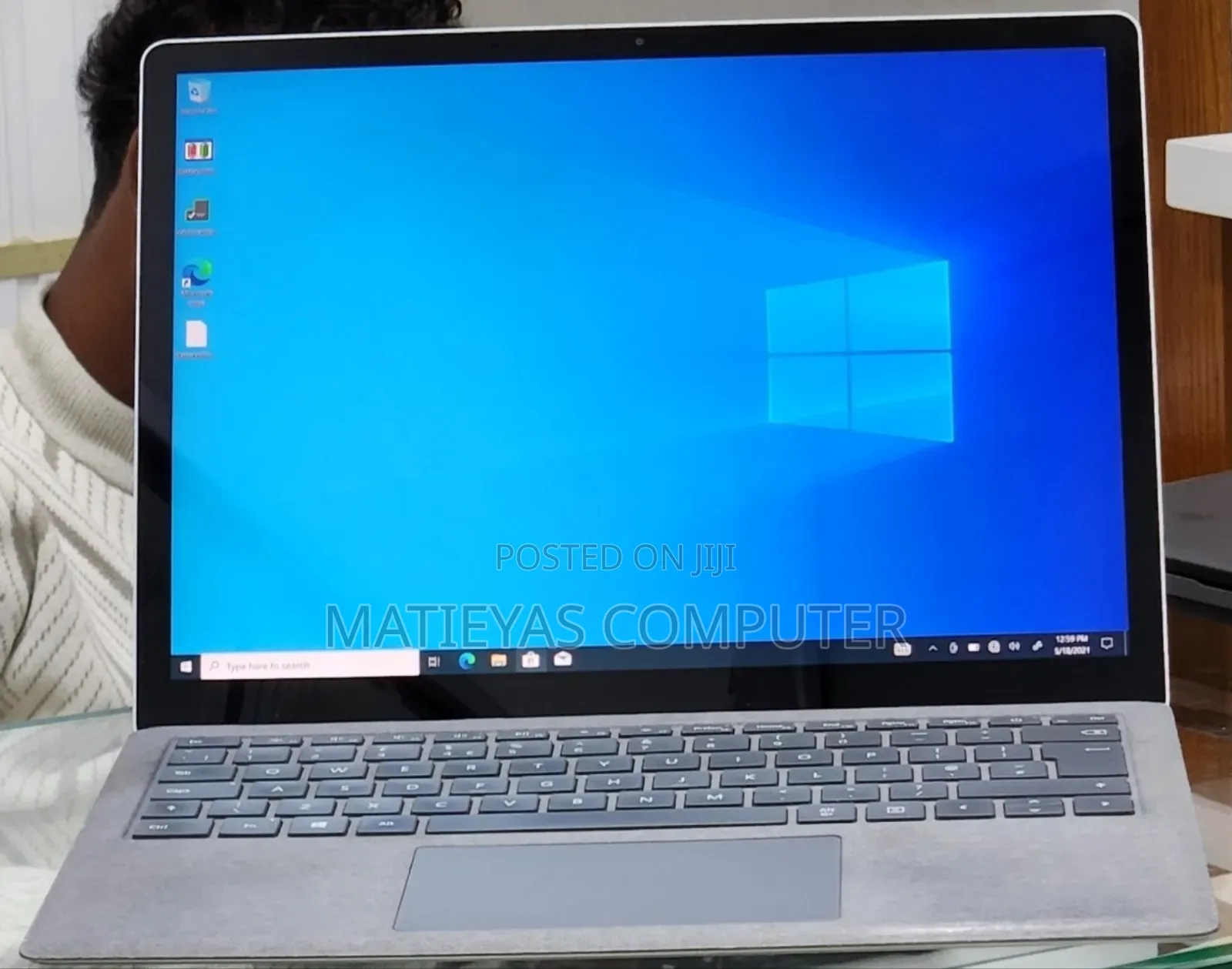 New Laptop Microsoft Surface 16GB Intel Core i7 SSD 256GB