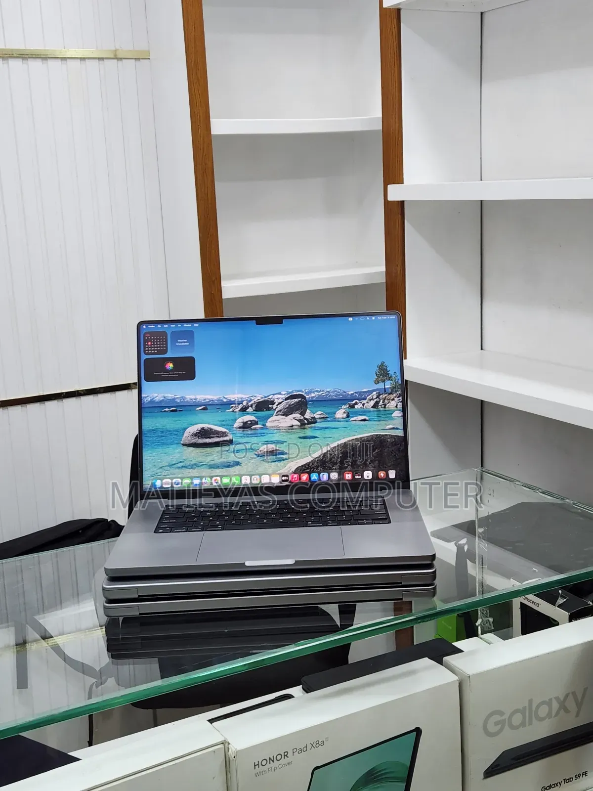New Laptop Apple MacBook Pro M1 32GB Apple M1 Pro SSD 512GB