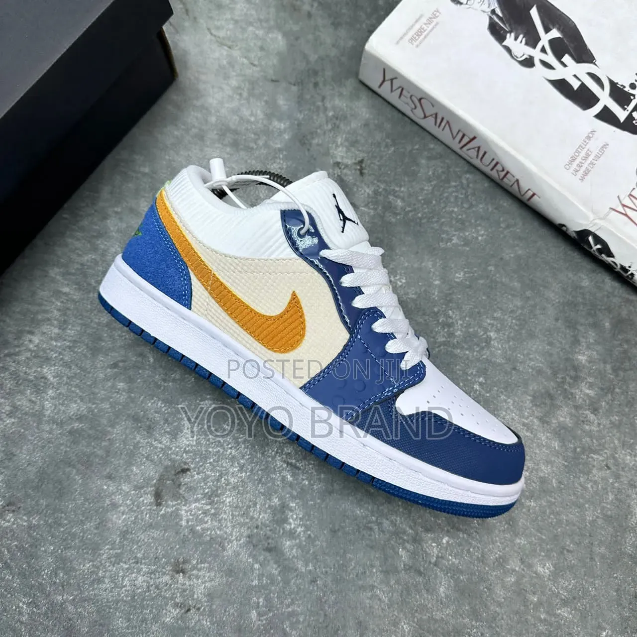 Nike Air Jordan 1 Low Se "Meesy Room"Unisex Fashion Sneaker