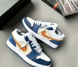 Nike Air Jordan 1 Low Se "Meesy Room"Unisex Fashion Sneaker
