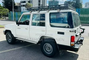 Toyota Land Cruiser 2018 White